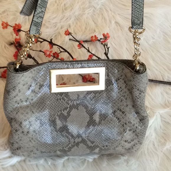 Nice💞MICHAEL KORS 💞reptile skin purse - Picture 4 of 8